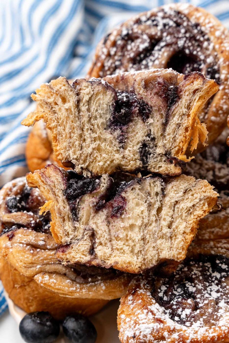 Blueberry Cruffins