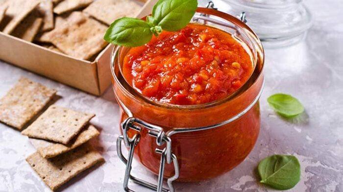 Canning Crushed Tomatoes are very useful for a variety of recipes like chili, soup, stew and casseroles. Learn how to make crushed tomatoes and can them at home.