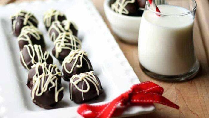 Homemade chocolate truffles recipe. Make chocolates at home. These chocolate almond truffles are the perfect sweet treat recipe to make for friends and family. Learn how to make chocolates.