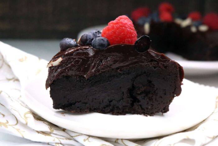 Gluten Free Cake - Flourless Chocolate Cake with Dark Chocolate Ganache