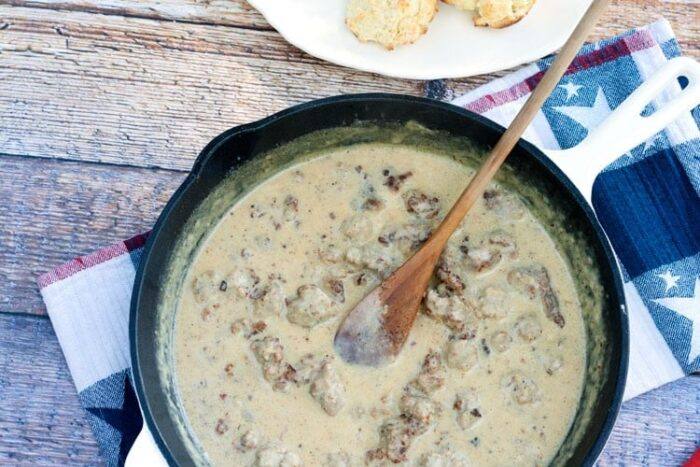 homemade sausage gravy