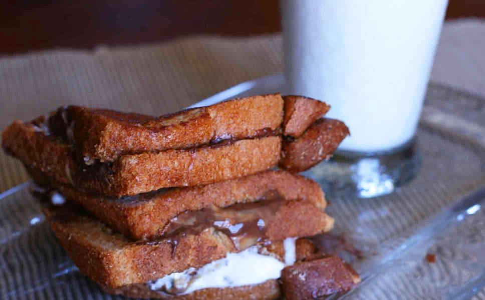 Hot n Gooey Cinnamon Toast Sandwich