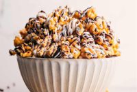 Black and White Swirl Popcorn