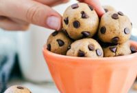 4-Ingredient No-Bake Energy Bites