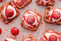 Peppermint Crunch Pretzel Bites