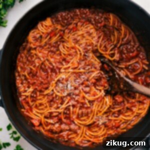Easy One-Pot Spaghetti 2 One Pot Spaghetti freshly cooked in the pot.