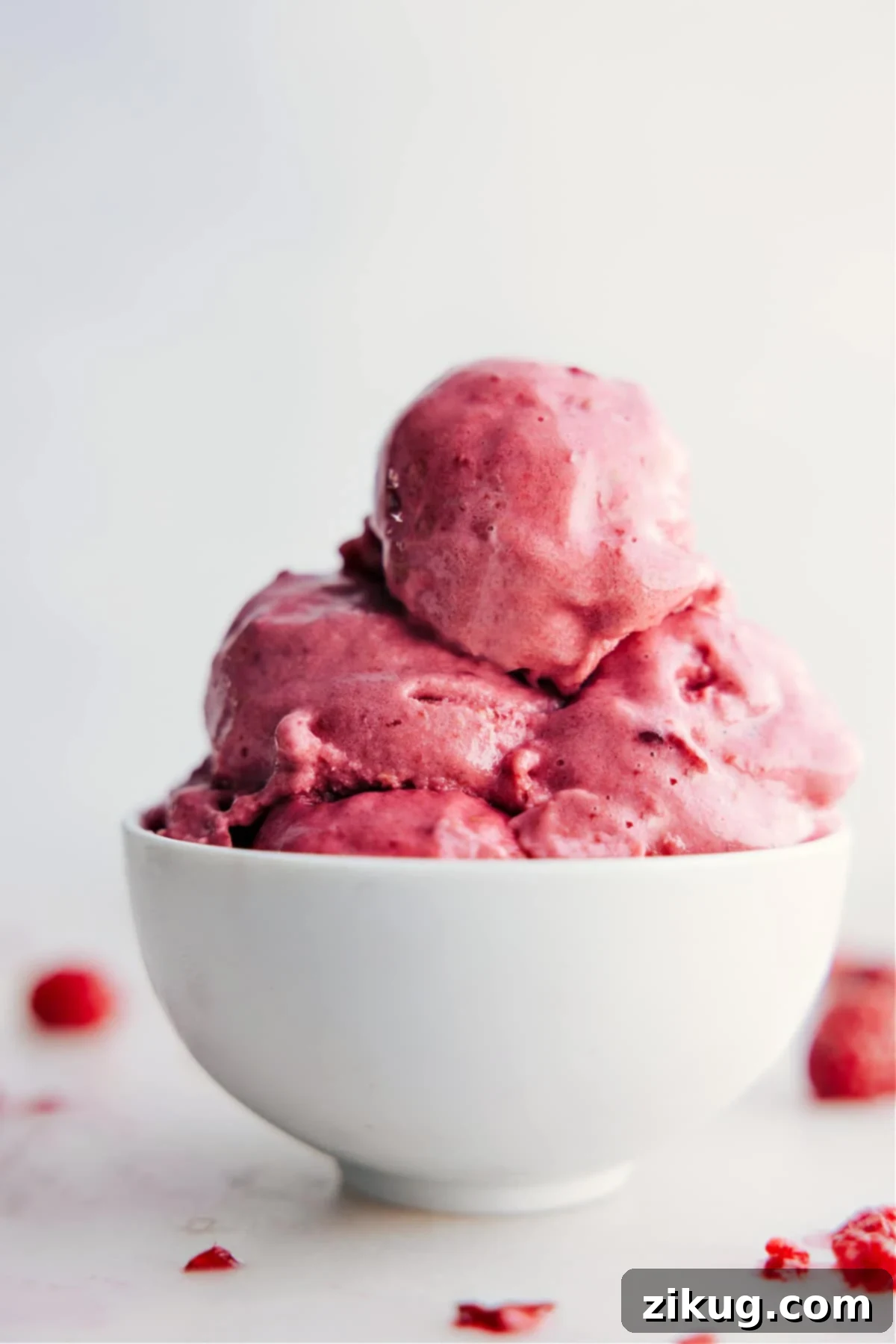 A beautifully swirled bowl of homemade frozen yogurt, ready to be enjoyed after just 15 minutes of preparation.