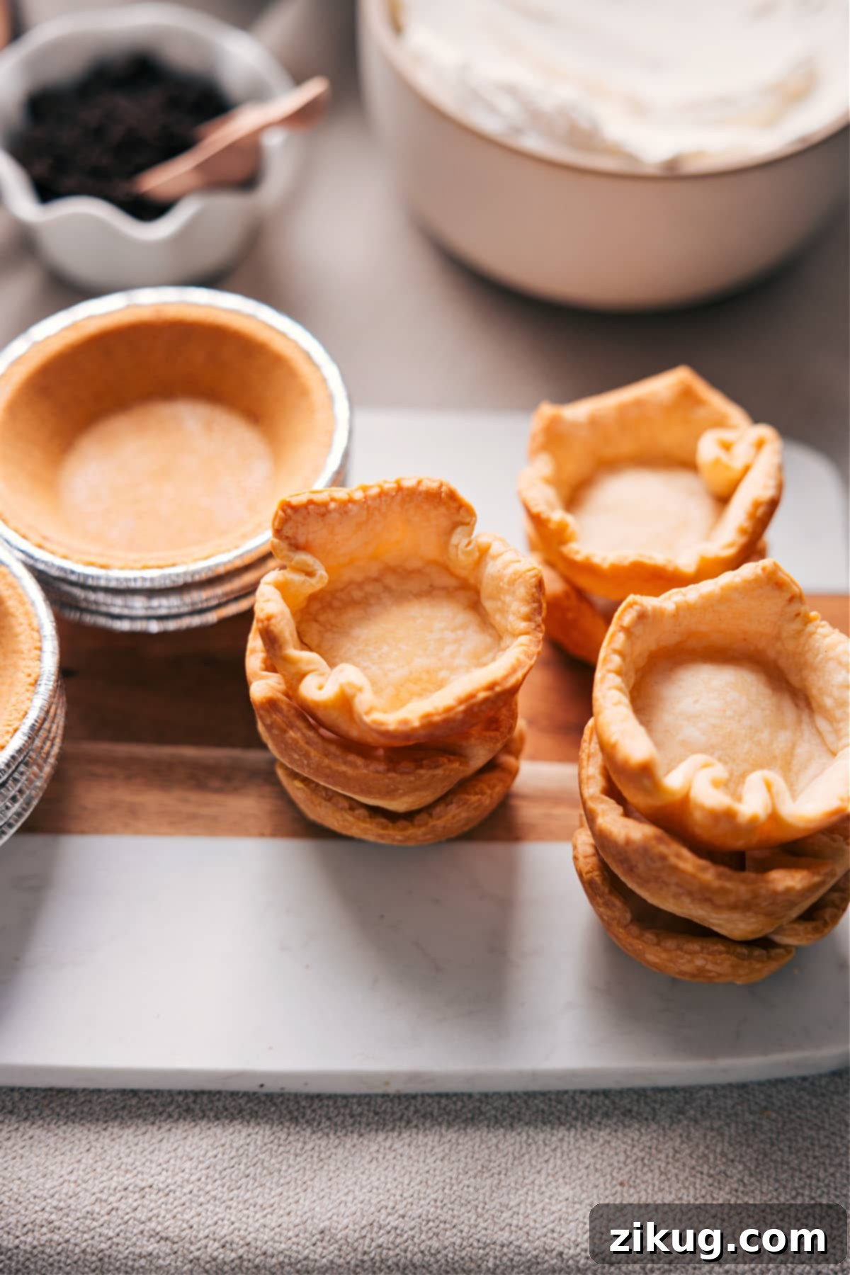 Crust options for your customizable pie Baked and store-bought crust options.