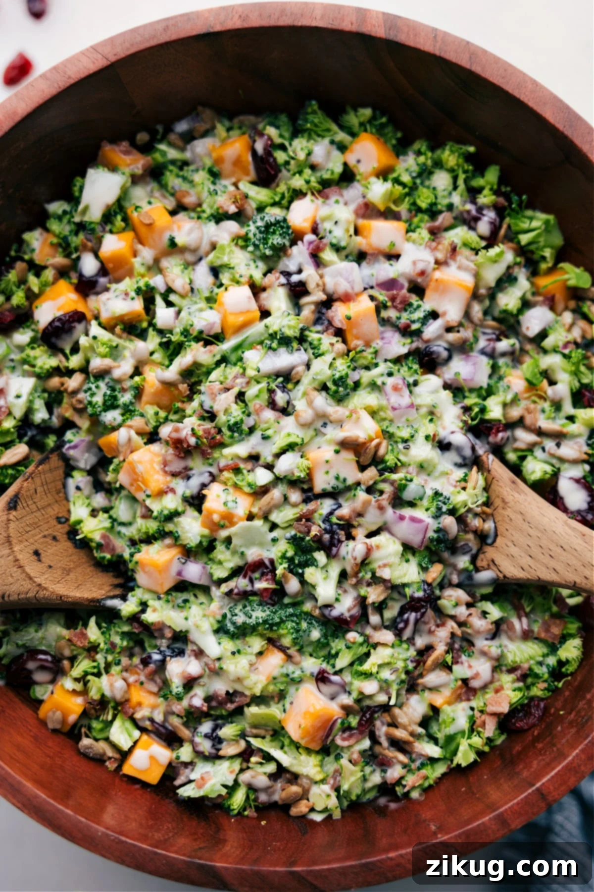 The Best Broccoli Salad Recipe: A Classic Potluck Favorite A vibrant bowl of Broccoli Salad Recipe, perfectly tossed and ready to be served, showcasing its crisp textures and rich colors.