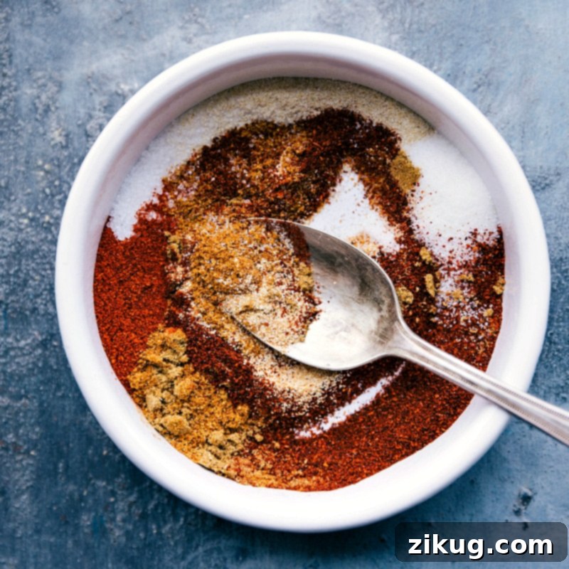 Fajita-inspired flavors make up this delicious, nutritious Crockpot Quinoa dish. (Vegetarian recipe.) Recipe via ChelseasMessyApron #dinner #quick #easy #simple #best #healthy #avocado #cilantro #crockpot #quinoa Ingredients for a homemade Crockpot Quinoa spice blend
