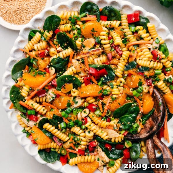 Caprese Pasta Salad with Cherry Tomatoes, Mozzarella & Basil 4 img 256320 8