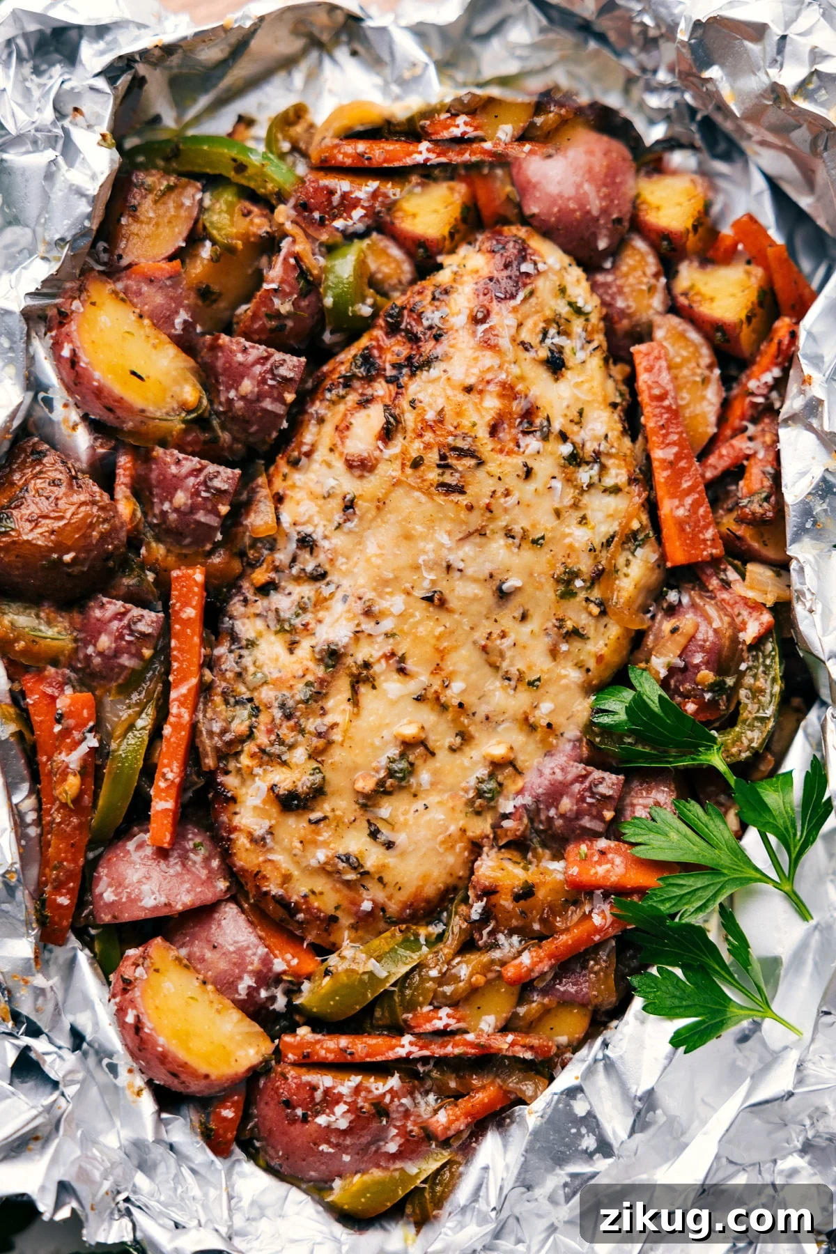 Italian Chicken And Veggies Italian recipes chicken and veggies foil pack with seasoned chicken and vegetables.
