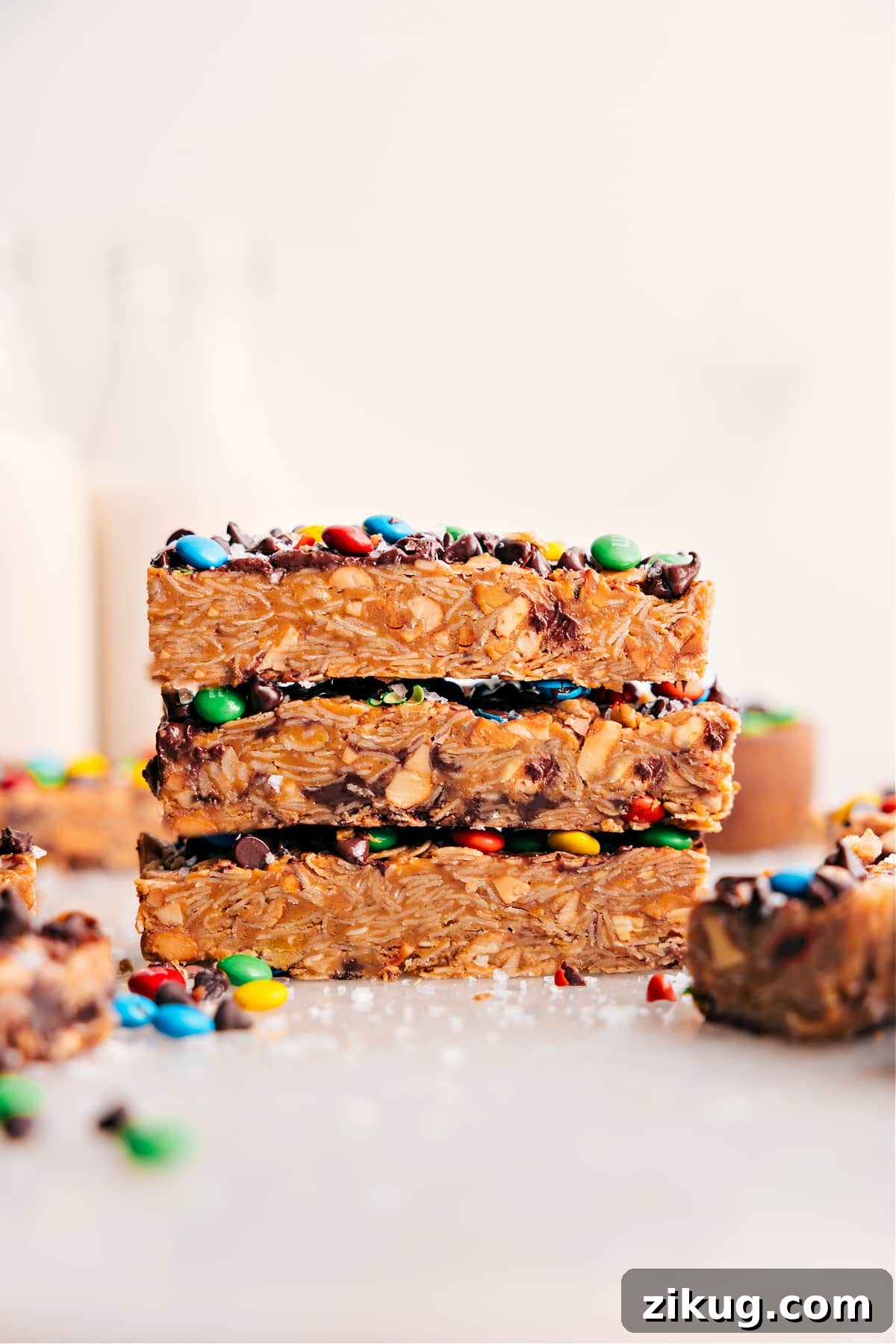 Chewy Granola Bar Homemade chewy granola bars with oats, peanut butter, cashews, M&M’s, and chocolate chips.
