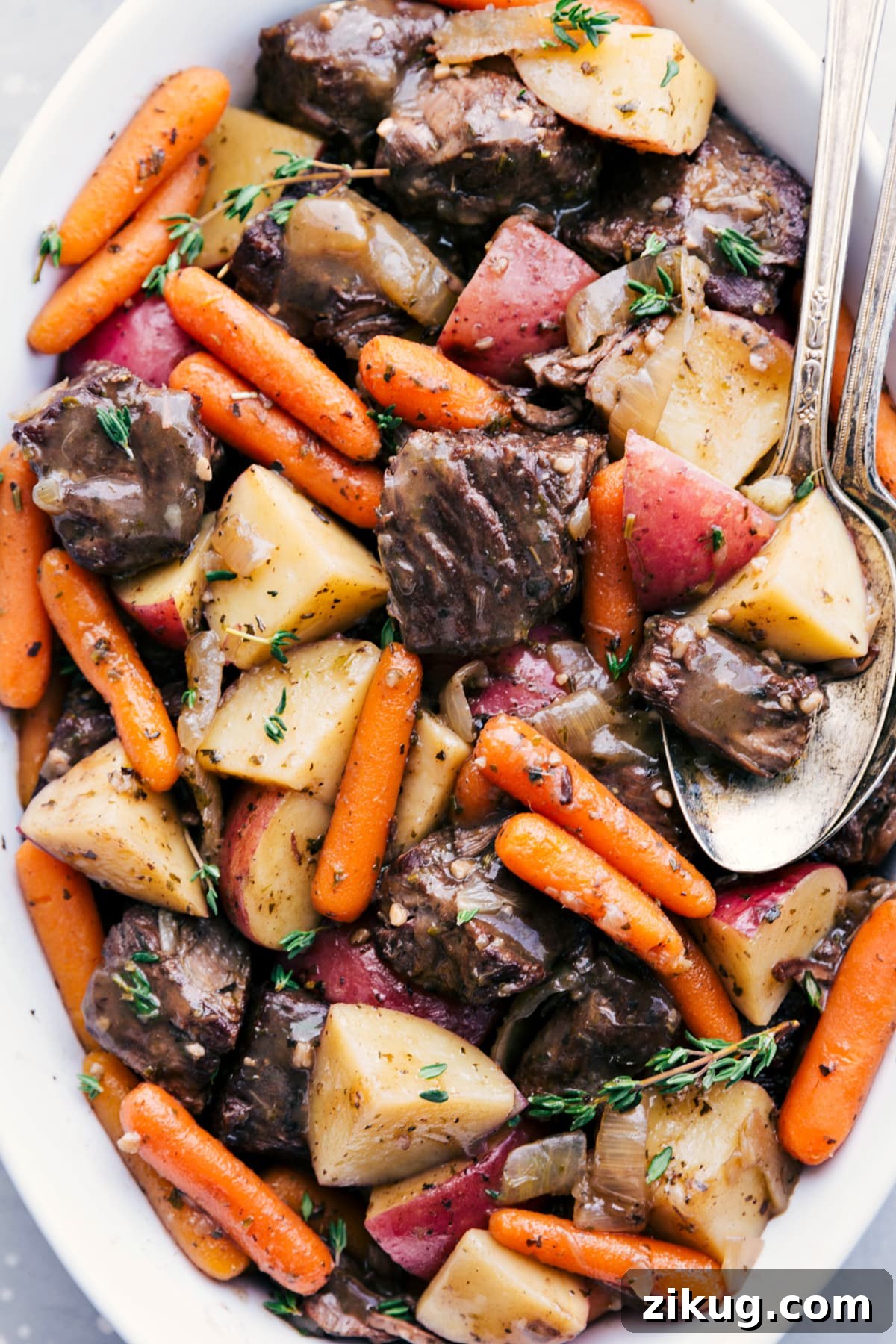 20-Minute Mongolian Ground Beef Slow cooker roast with melt-in-your-mouth beef and tender vegetables.